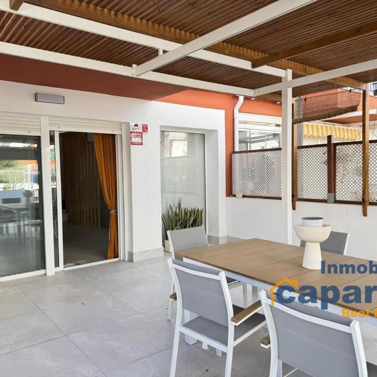 Chalet El Coto Vera Playa, Tres dormitorios, Urbanización Piscina, Terraza, Sótano, Garaje - Casa de 3 dormitorios - 51