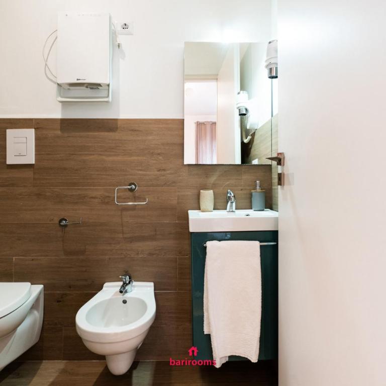 BARIROOMS - Melo Suites - Deluxe King Room - 19
