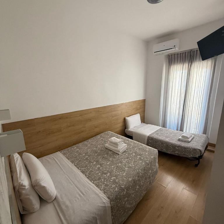 Hostal Comercial - Chambre Double avec Lit d'Appoint - 12