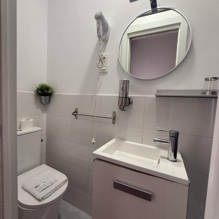 Hostal Comercial - Chambre Double avec Lit d'Appoint - 16