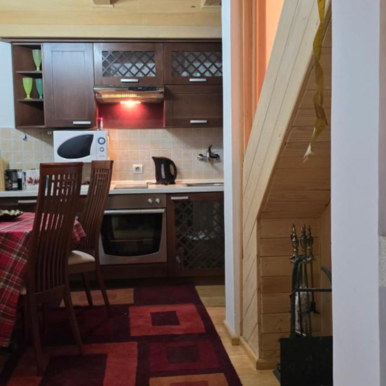 Planinska Vila - Three-Bedroom Villa - 14