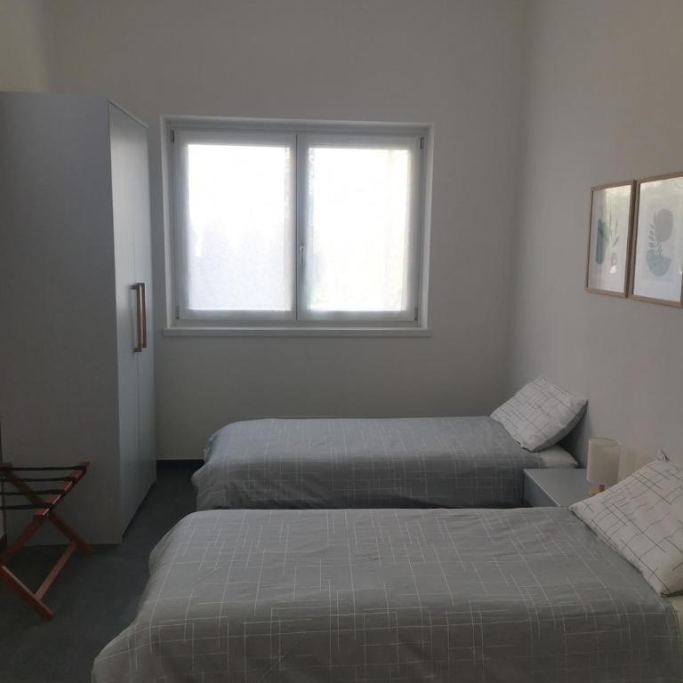 Garden Apartment Trento - Two-Bedroom Apartment with Garden View - 13