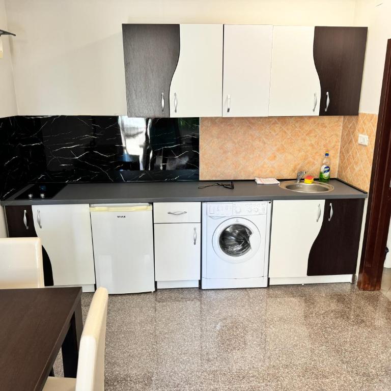 Apartment Petar - King Studio with Sofa Bed - 9
