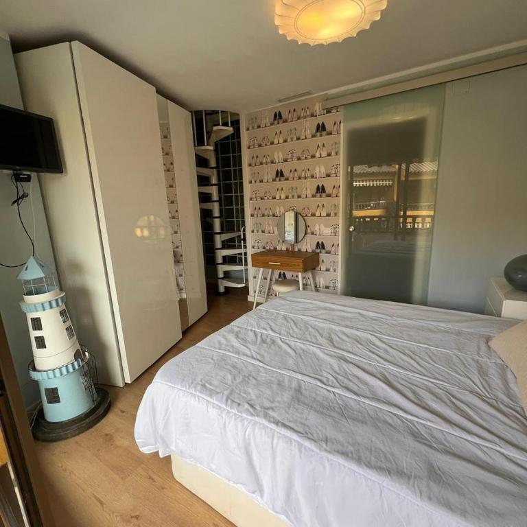 Limonero - Three-Bedroom Townhouse - 14