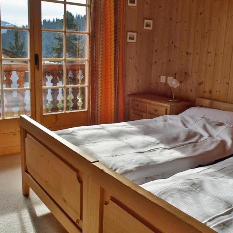 Haus 1 - 4.5 Zimmer Haus in ruhiger Wohngegend mit Garten - Apartment mit 3 Schlafzimmern - 5