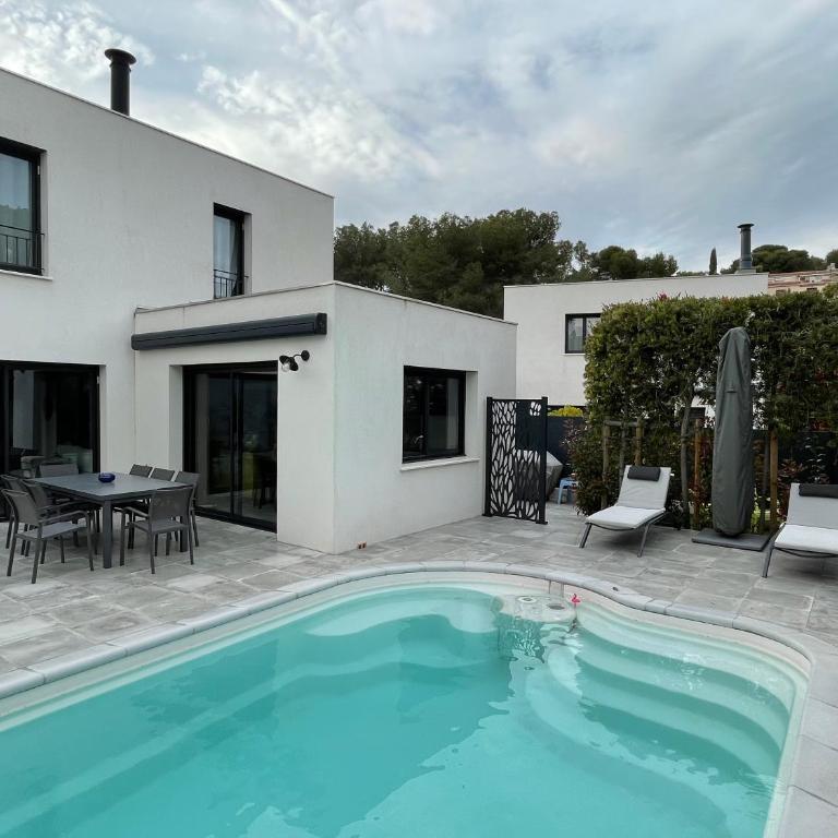 Villa avec piscine près des plages - Villa avec Piscine Privée - 5