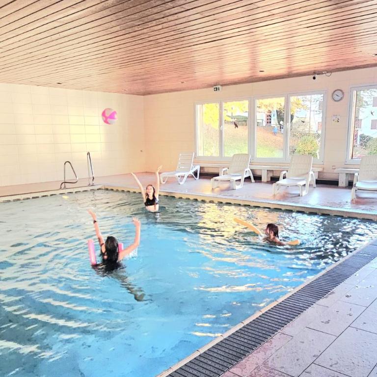 Sonnen-Juwel - Hallenbad, Sauna-2 getrennte Schlafbereiche, inklusive Bettwäsche, Handtücher, tolle Kinderausstattung - Apartment mit Blick auf die Berge - 8