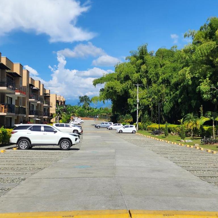 Apartamento Nuevo, Eje Cafetero, Rodeado de Naturaleza. - Apartamento de 2 dormitorios - 69