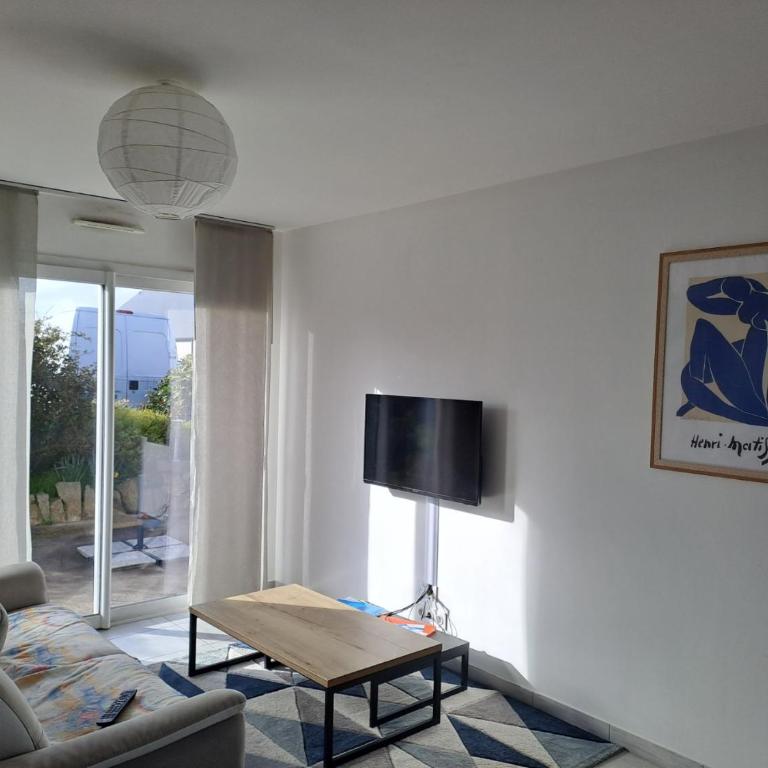 Ty Konk-Kerne Agréable maison au calme 5 min des plages Parking - Three-Bedroom House - 2
