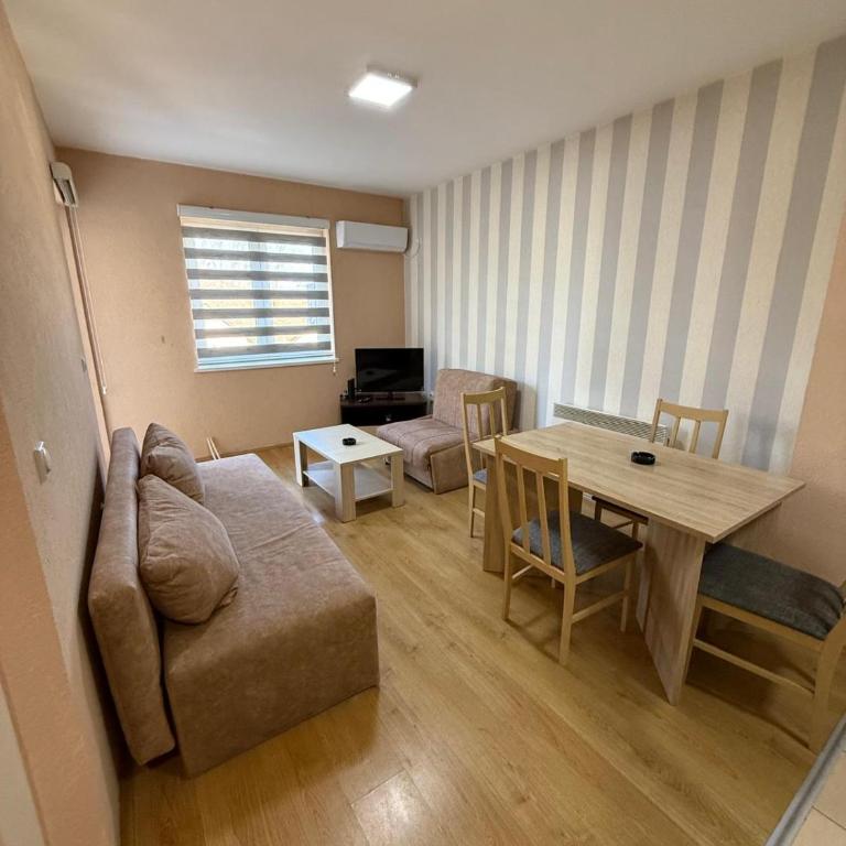 Villa Jelena - One-Bedroom Apartment with Terrace - 6