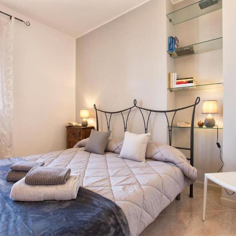 Chiara's Home - Appartamento con 2 Camere da Letto - 21