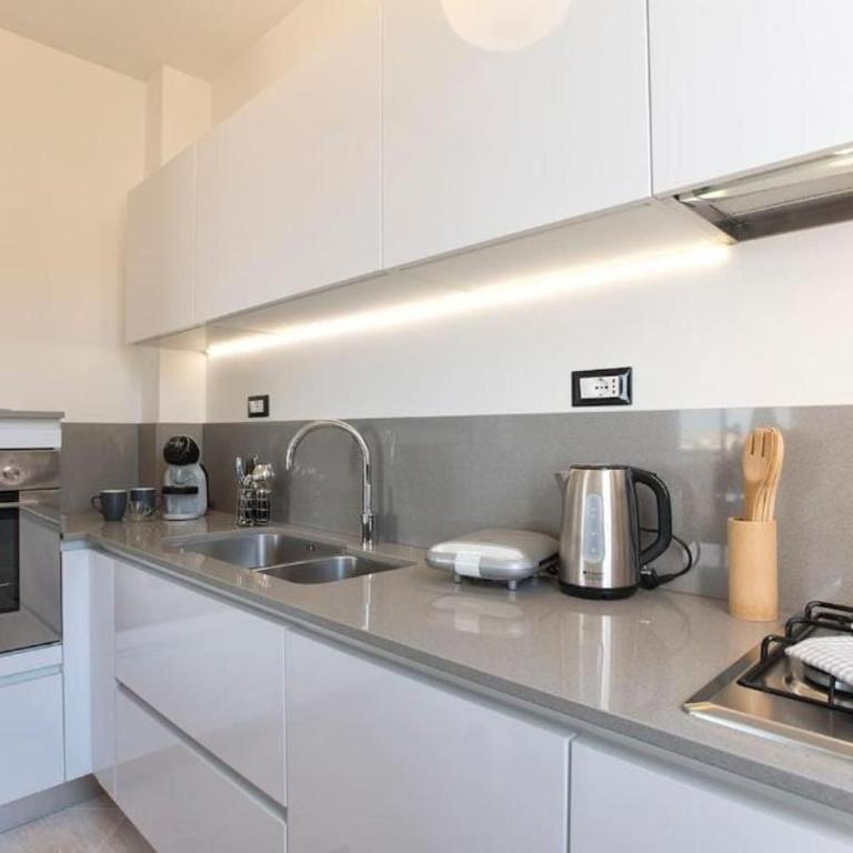 Chiara's Home - Appartamento con 2 Camere da Letto - 15