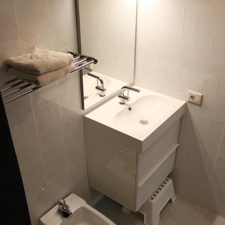 Modern 1 bed apartment, minutes from the beach - Apartamento de 1 dormitorio - 16