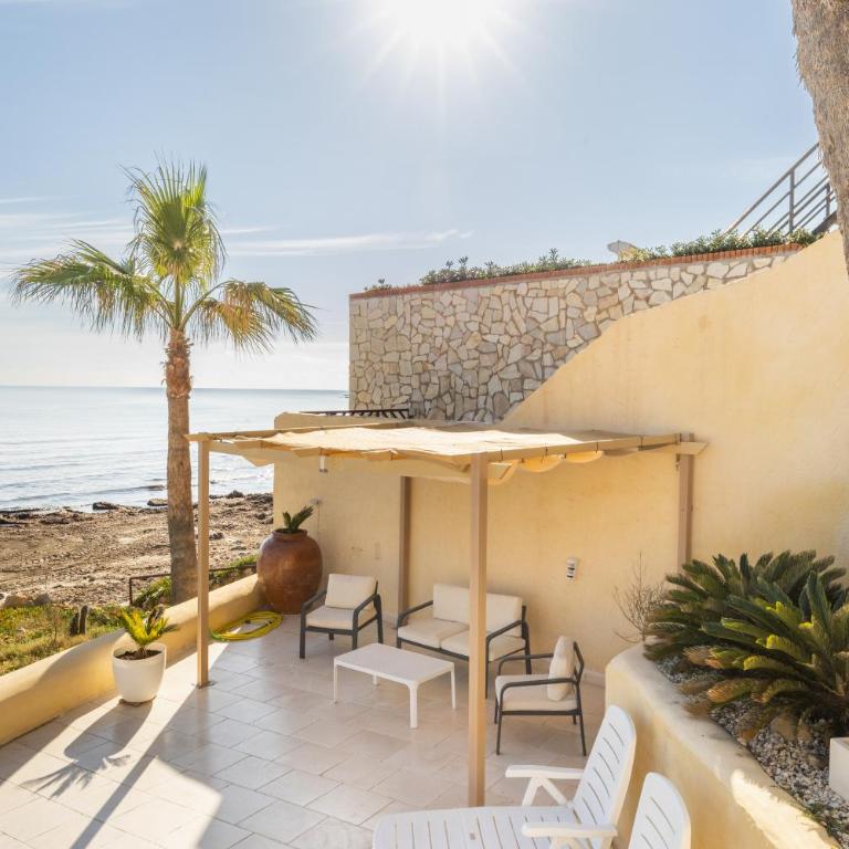 Maravilloso Apartamento AMANECER CABO a pie de playa y mar en CHALET ROQUETES - One-Bedroom Apartment - 31