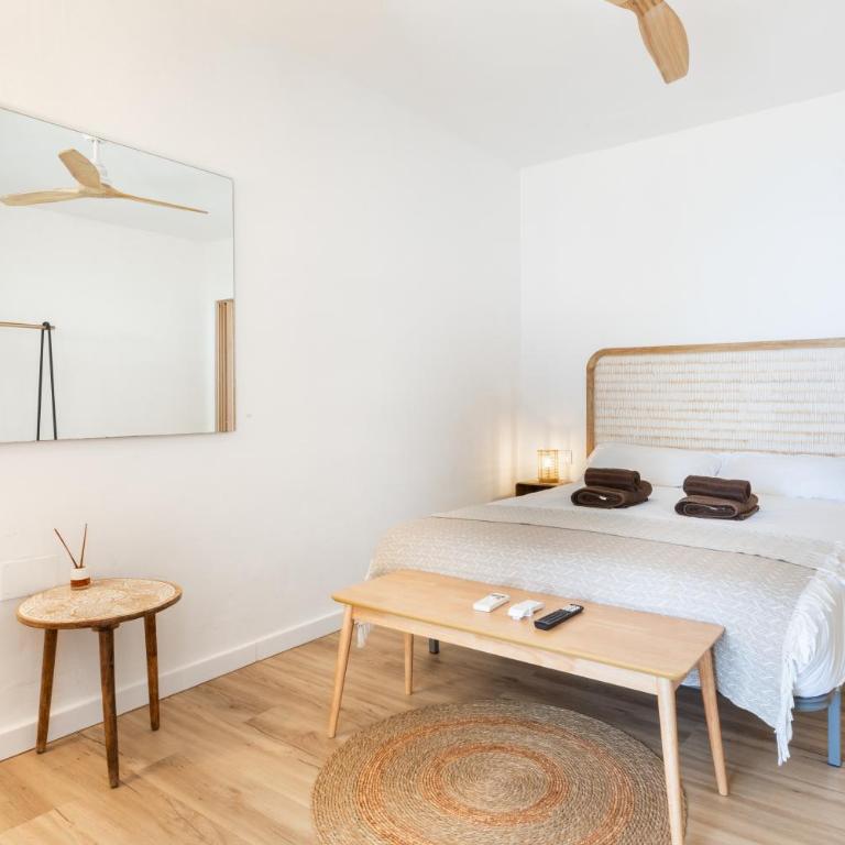 Maravilloso Apartamento AMANECER CABO a pie de playa y mar en CHALET ROQUETES - One-Bedroom Apartment - 57