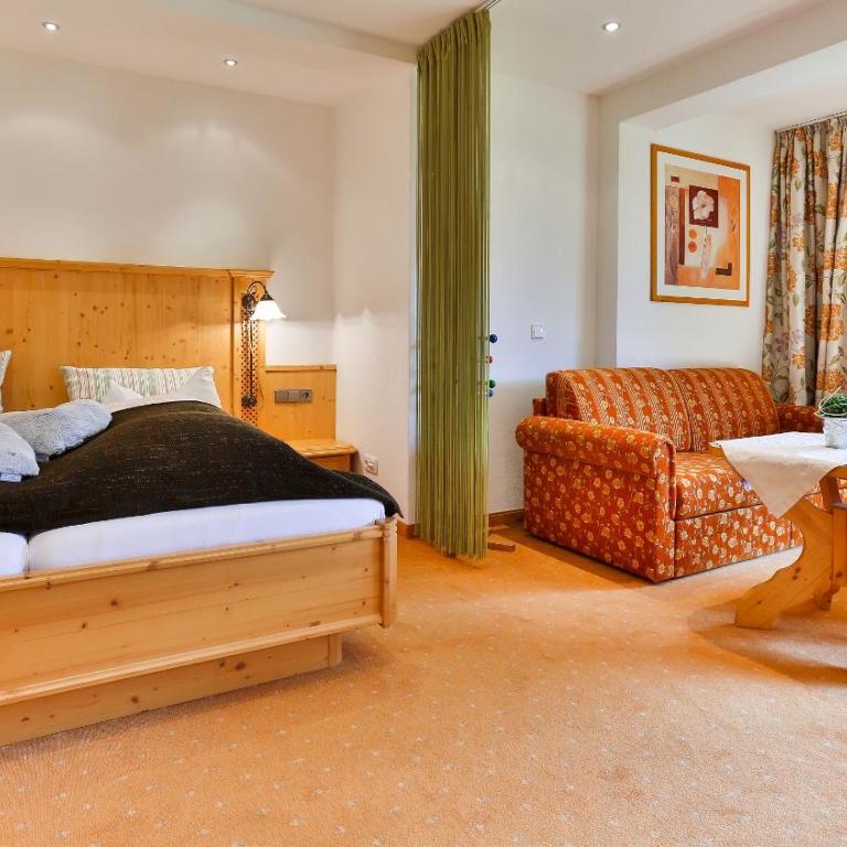 Tourist Hotel Boehm - Superior Doppelzimmer - 7