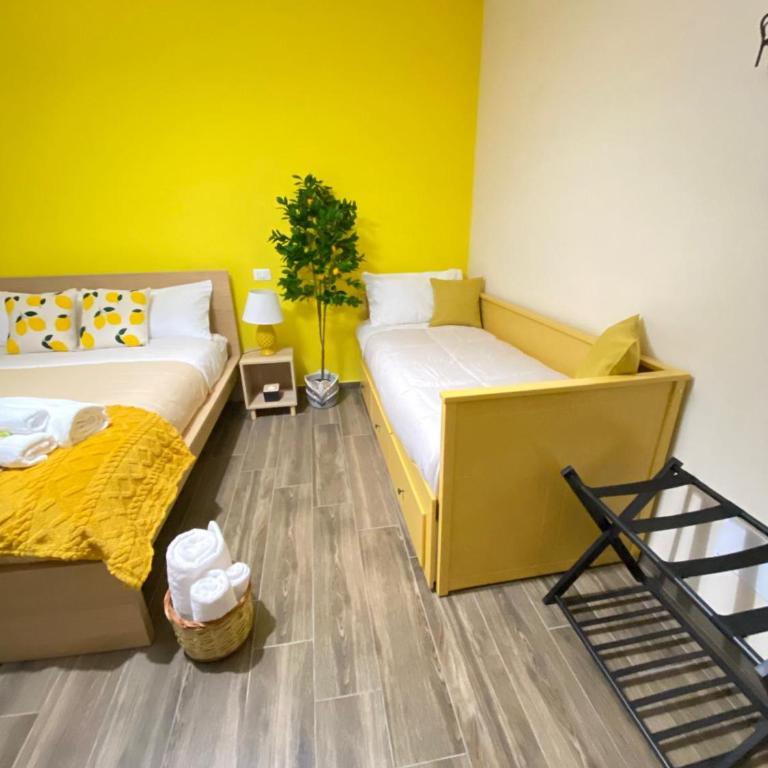 Terra d'Agrumi Rooms - Quadruple Room with Private Bathroom - 3