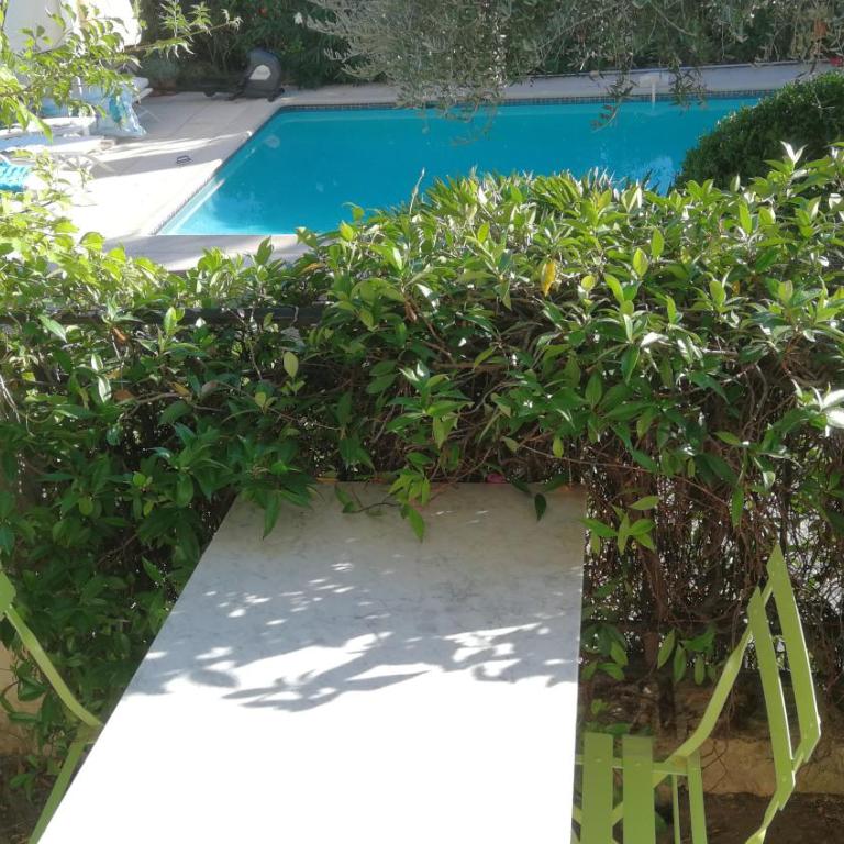 Appartement lux 1 chambre, indépendant dans villa Art Deco, piscine, vue mer & Grasse - Appartement 1 Chambre - 14