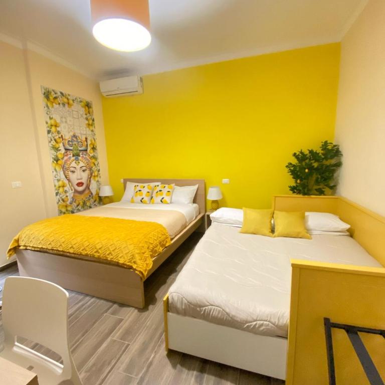 Terra d'Agrumi Rooms - Quadruple Room with Private Bathroom - 1