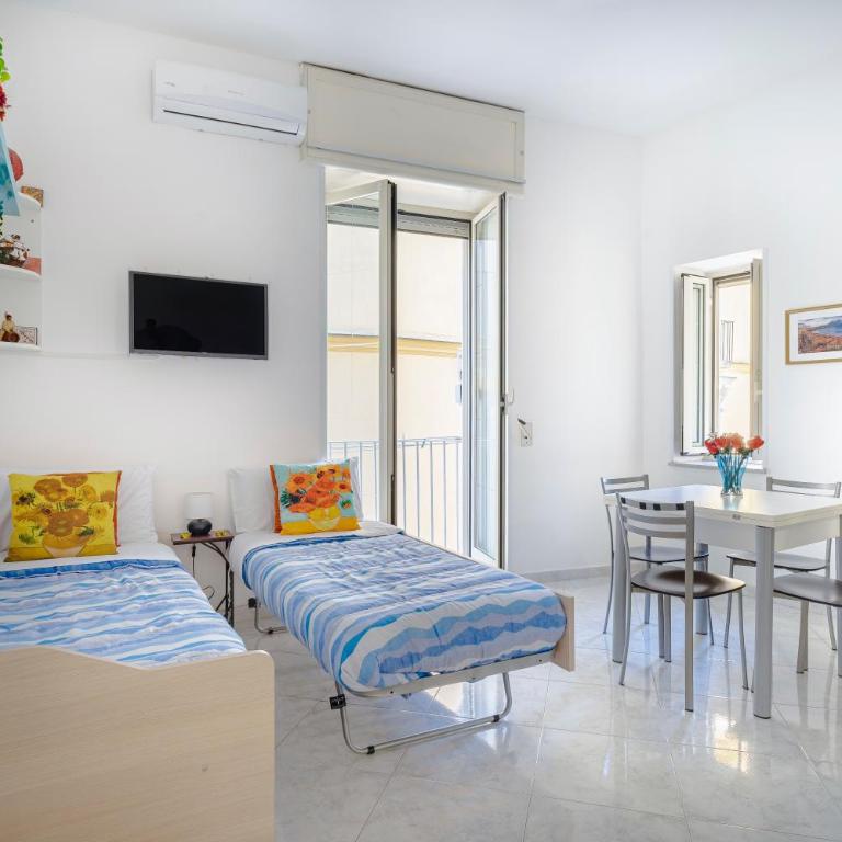 Ecce Your Home - One-Bedroom Apartment - 3