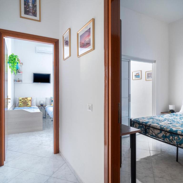 Ecce Your Home - One-Bedroom Apartment - 4