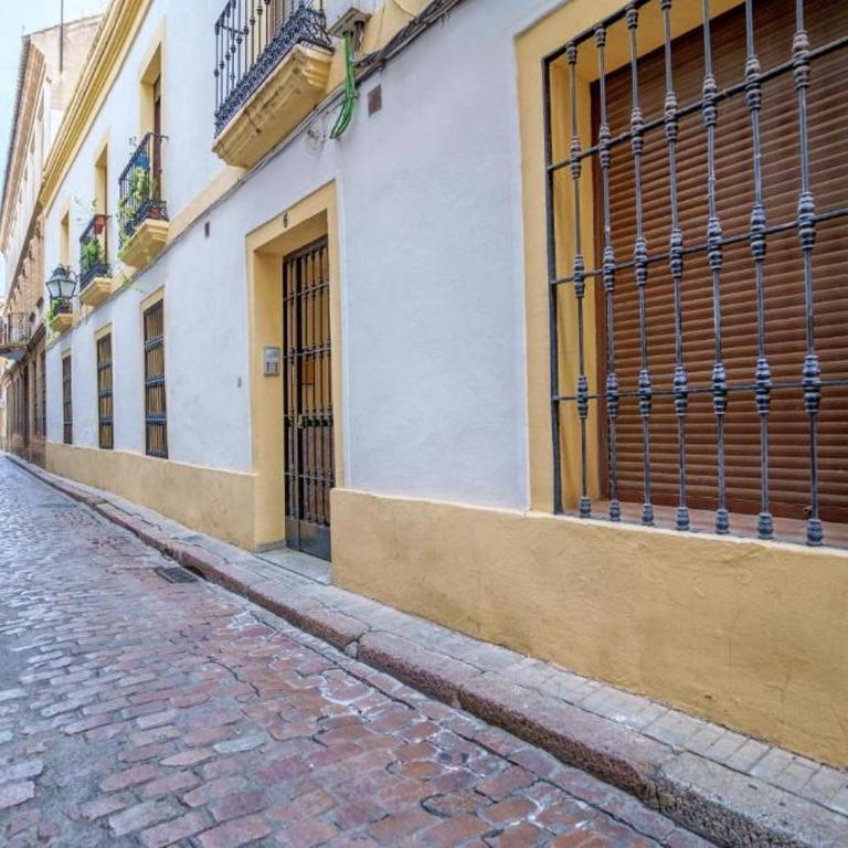 APARTAMENTO PUERTA DE CÓRDOBA- Exterior con balcones - Apartamento de 2 dormitorios - 36