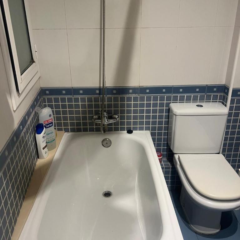 Flat in centre of Barcelona - Two-Bedroom Apartment - 4