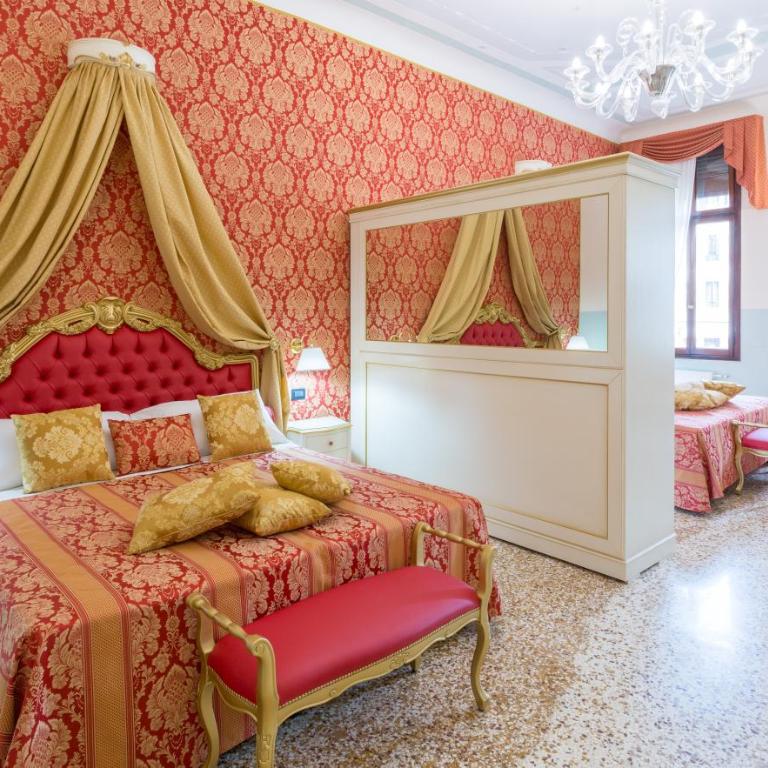 Friendly Venice Suites - Suite Deluxe "Giacomo Casanova" con Vista Campo Santo Stefano - 5