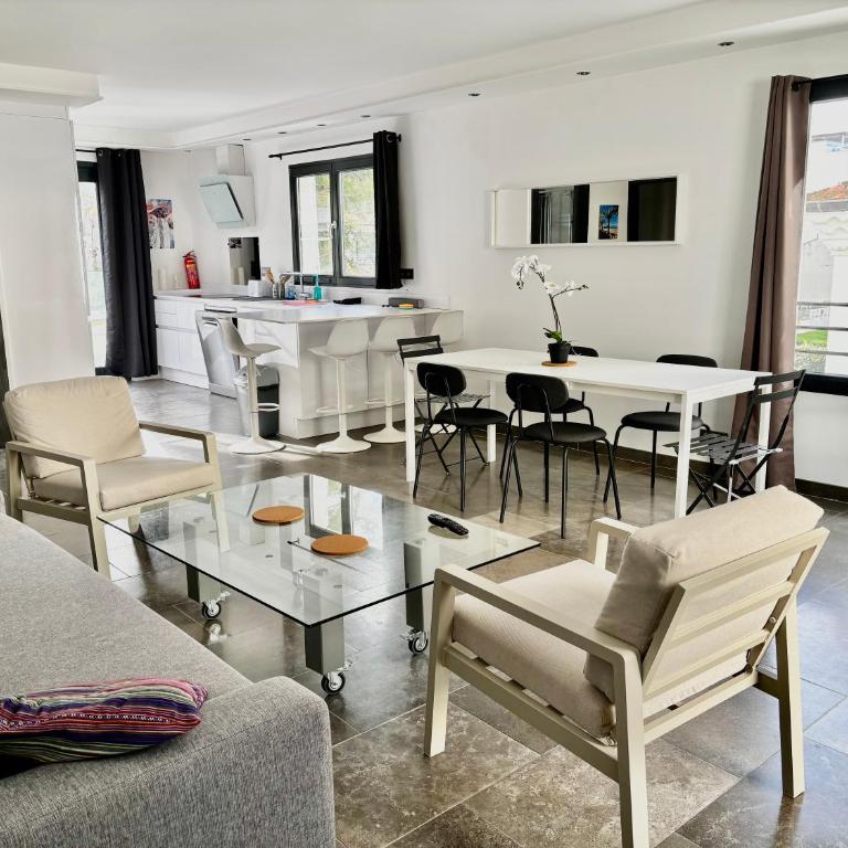 PalmbeeCannes 70m2, 2 chambres pour 4 Personnes avec bébé avec Terrasses a 200m des Plages, Palmbee Cannes - Appartement 2 Chambres - 10