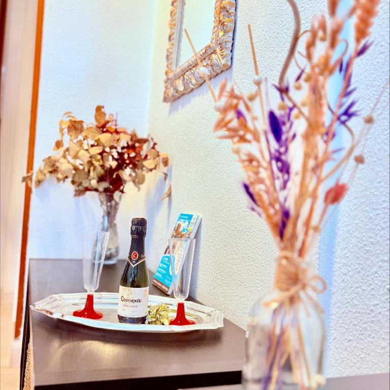 Hostal La Rosa - Deluxe King Room - 12