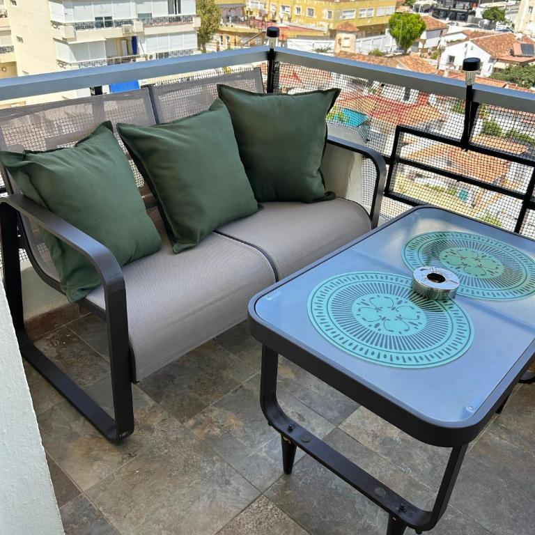 Apartamento totalmente reformado con piscina y jardines al lado de la playa de la Carihuela - Estudio con vistas al mar - 22