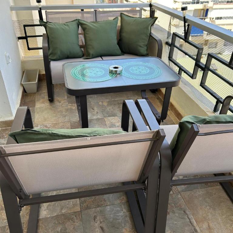 Apartamento totalmente reformado con piscina y jardines al lado de la playa de la Carihuela - Estudio con vistas al mar - 21