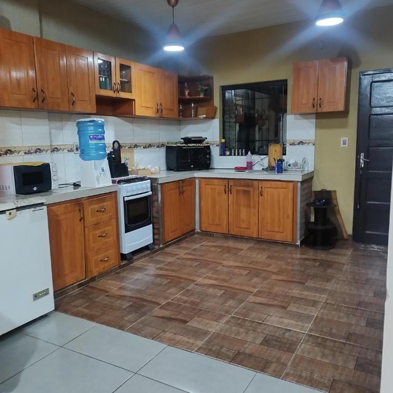 Casa en Asunción - Casa de 3 dormitorios - 15