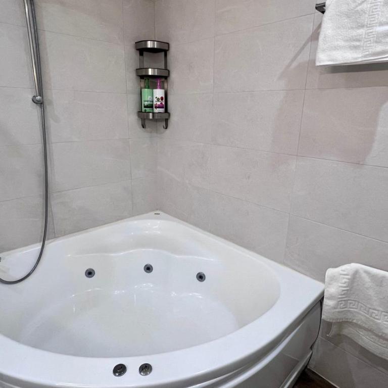 Cool, Modern and Snug 3BR Apartment Peachy Stays - Apartamento de 3 dormitorios - 12