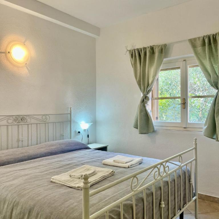 Conchiglia Family & Pet Friendly - Fenced Garden - 2BR - Near the Sea - Wi-Fi - AC - BBQ - Casa con 2 Camere da Letto - 7