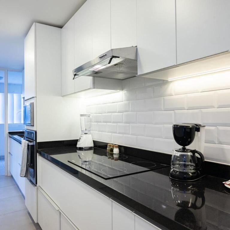 The Kennedy 3BR by Geko - Three-Bedroom Apartment - 37