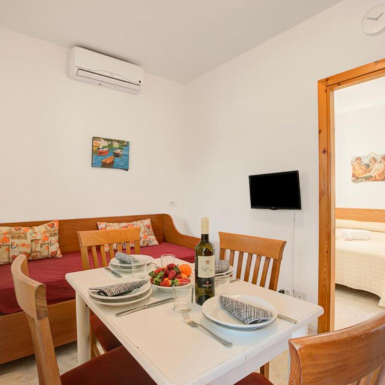Stella Marina with Pool 100 m from beach - One Bedroom Apartment with Terrace 6 - 3