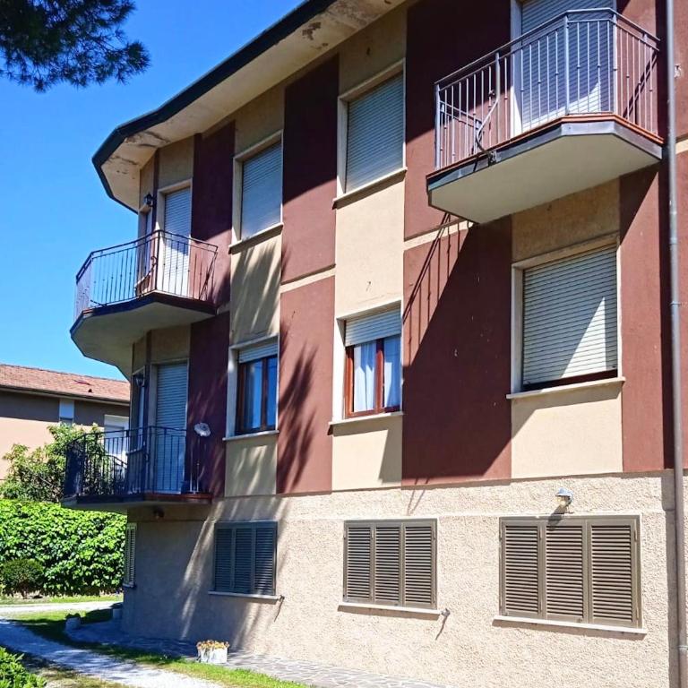 ISA- Holiday Home Il Pontile in Marina di Massa, apartments with private outdoor area, just 400 meters from the beach - Casa con 3 Camere da Letto - 4