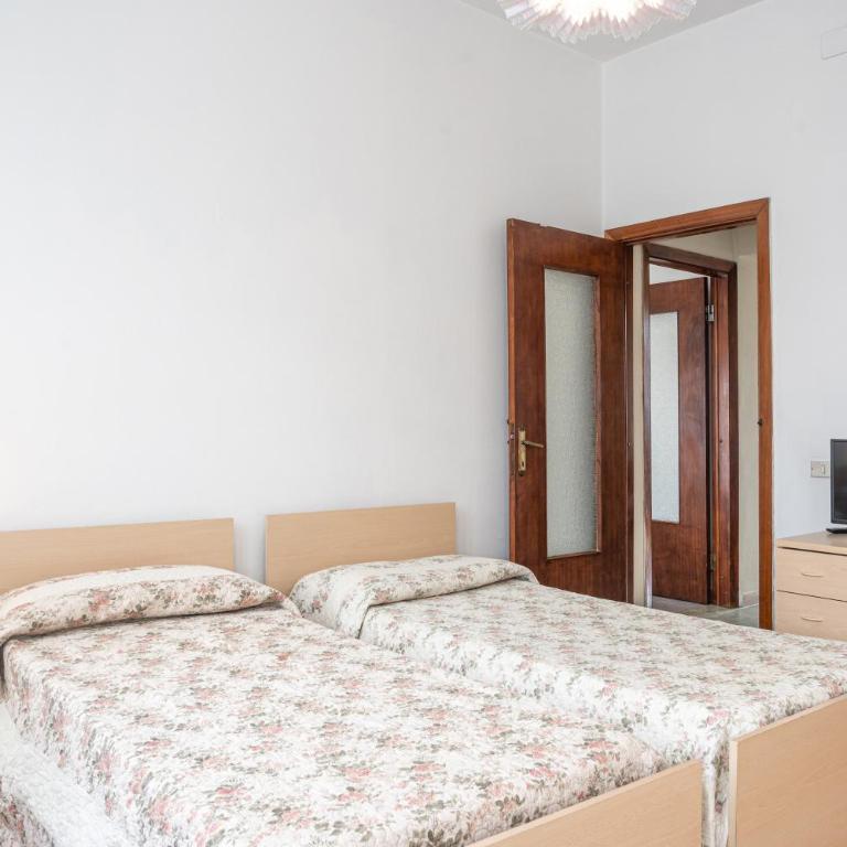 ISA- Holiday Home Il Pontile in Marina di Massa, apartments with private outdoor area, just 400 meters from the beach - Casa con 3 Camere da Letto - 16