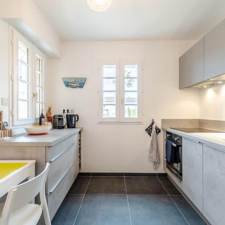 Le Clos l Pool & Balcony l Shellter Rentals - Apartamento - 3
