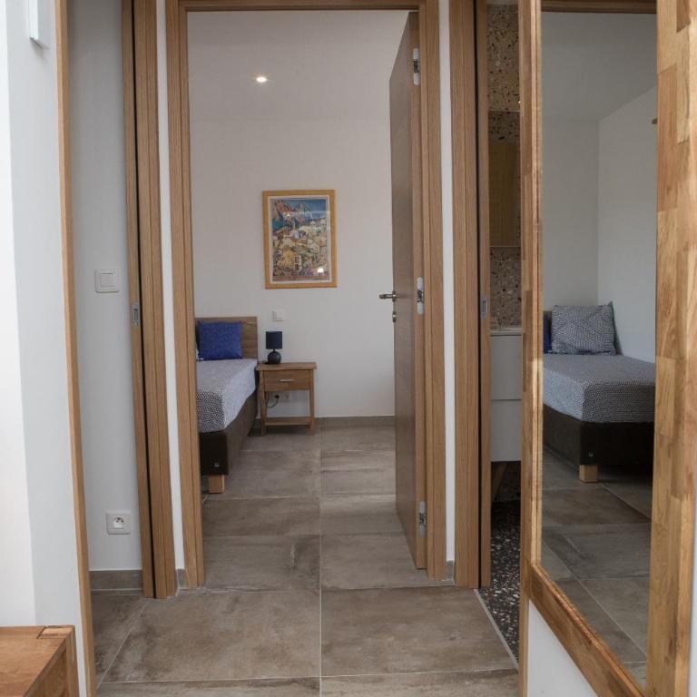 Les Mûriers - Appartement 2 Chambres - Vue sur Jardin - 24