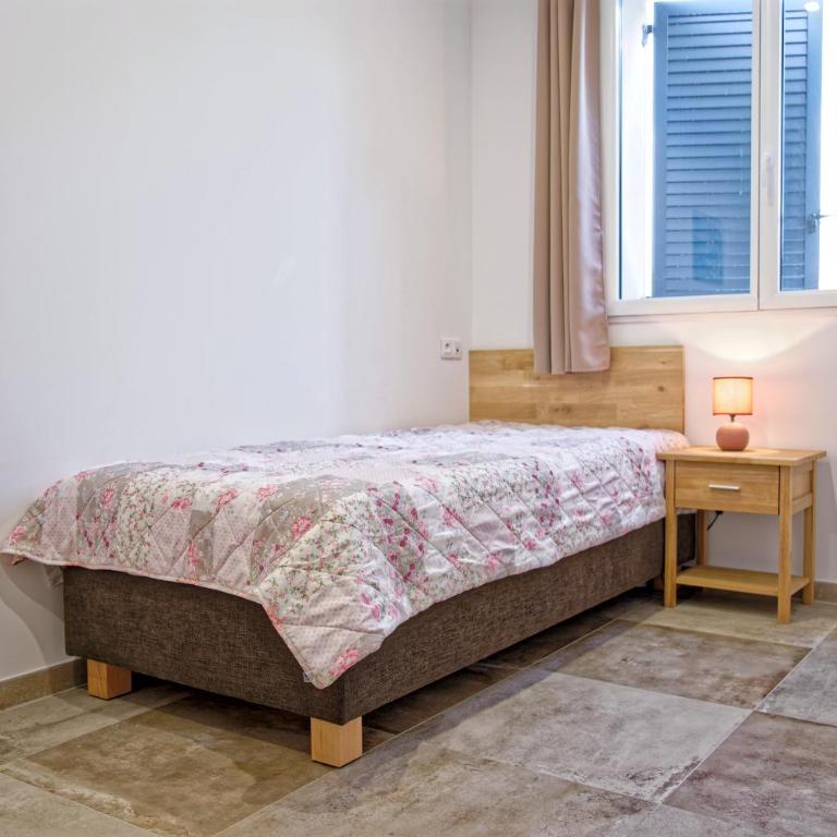 Les Mûriers - Appartement 2 Chambres - Vue sur Jardin - 26