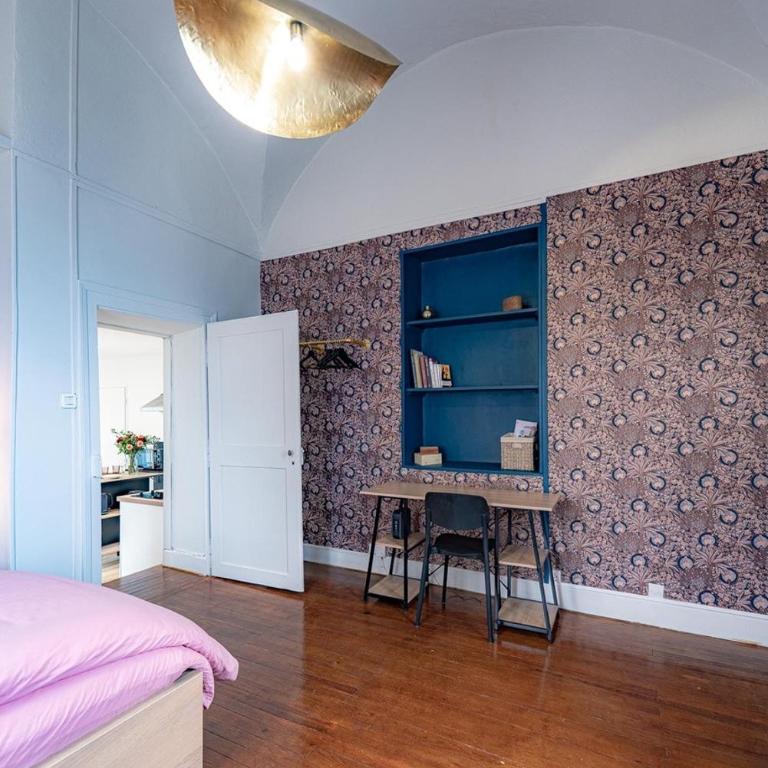 Romantic Suite Bellevue et Parking - One-Bedroom Deluxe Apartment - 8