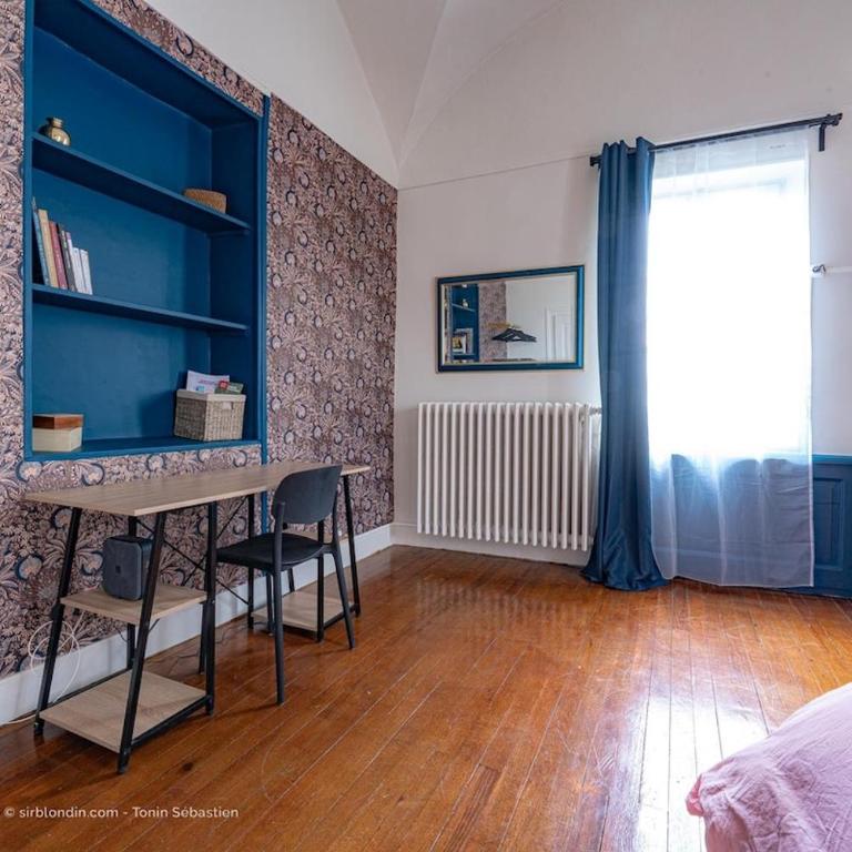 Romantic Suite Bellevue et Parking - One-Bedroom Deluxe Apartment - 4