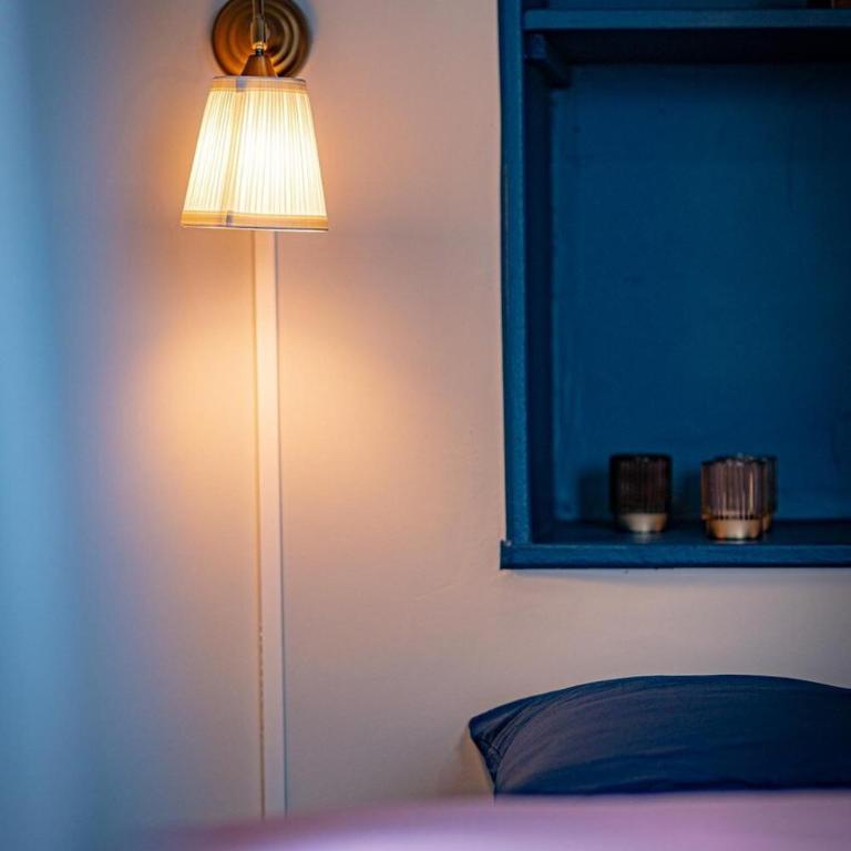 Romantic Suite Bellevue et Parking - One-Bedroom Deluxe Apartment - 21