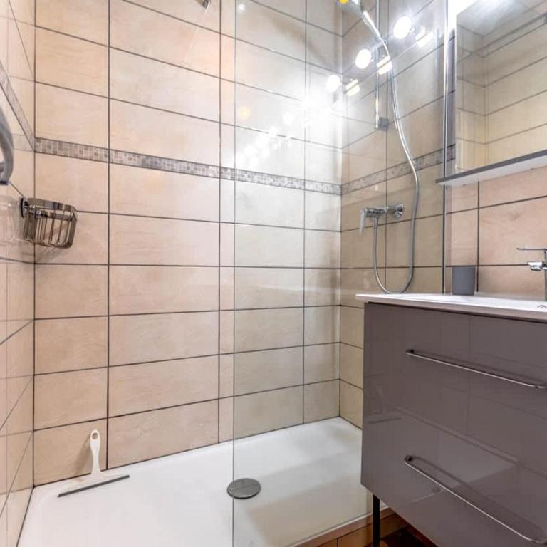 La Marina l Views & Parking l Shellter Rentals - Apartment - 5