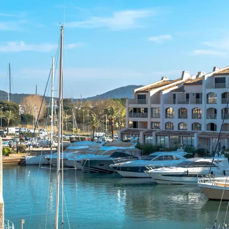 La Marina l Views & Parking l Shellter Rentals - Apartment - 4