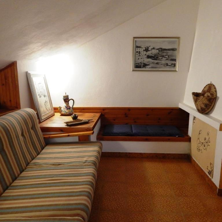 AffittaSardegna - La Mansarda del Mare - Appartamento con 1 Camera da Letto - 11