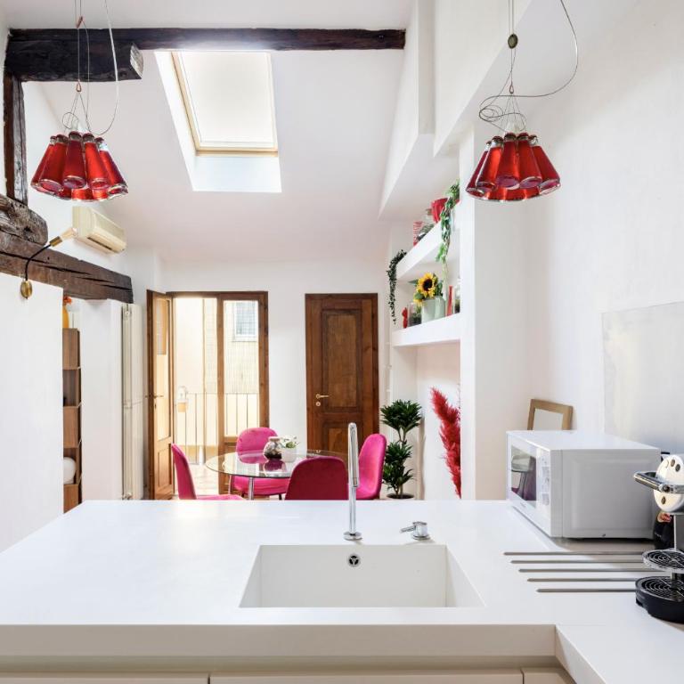 Bright Design House in the Heart of Bologna - Appartamento con 2 Camere da Letto - 9