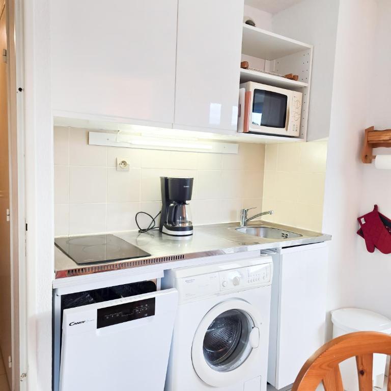 Les Plages de Cavalière T2 Cabine - Two-Bedroom Apartment - 8